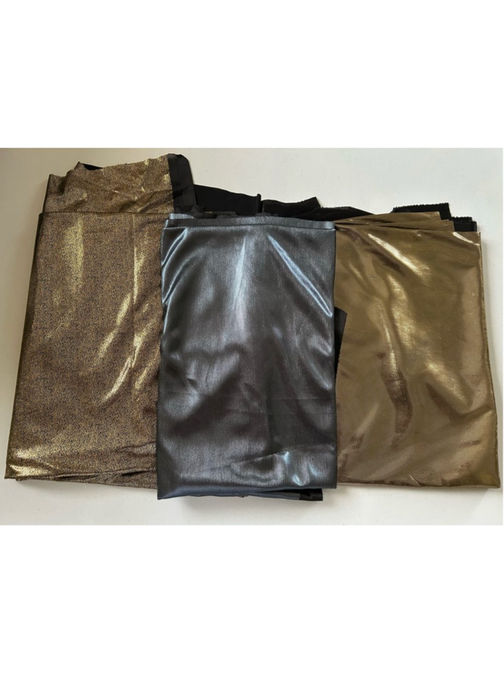 Fabric: 2 Yards 33” Stretch Fabric